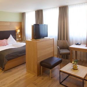 Standard Zimmer mit Kingsize-Bett